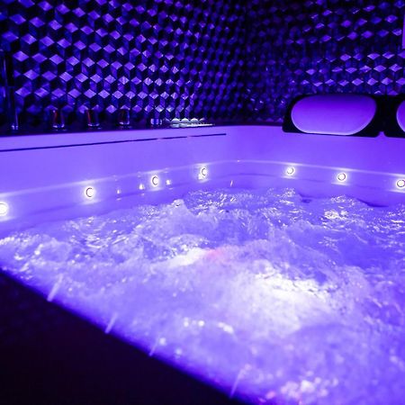 Suite Glamour & Spa Dijon Exteriör bild