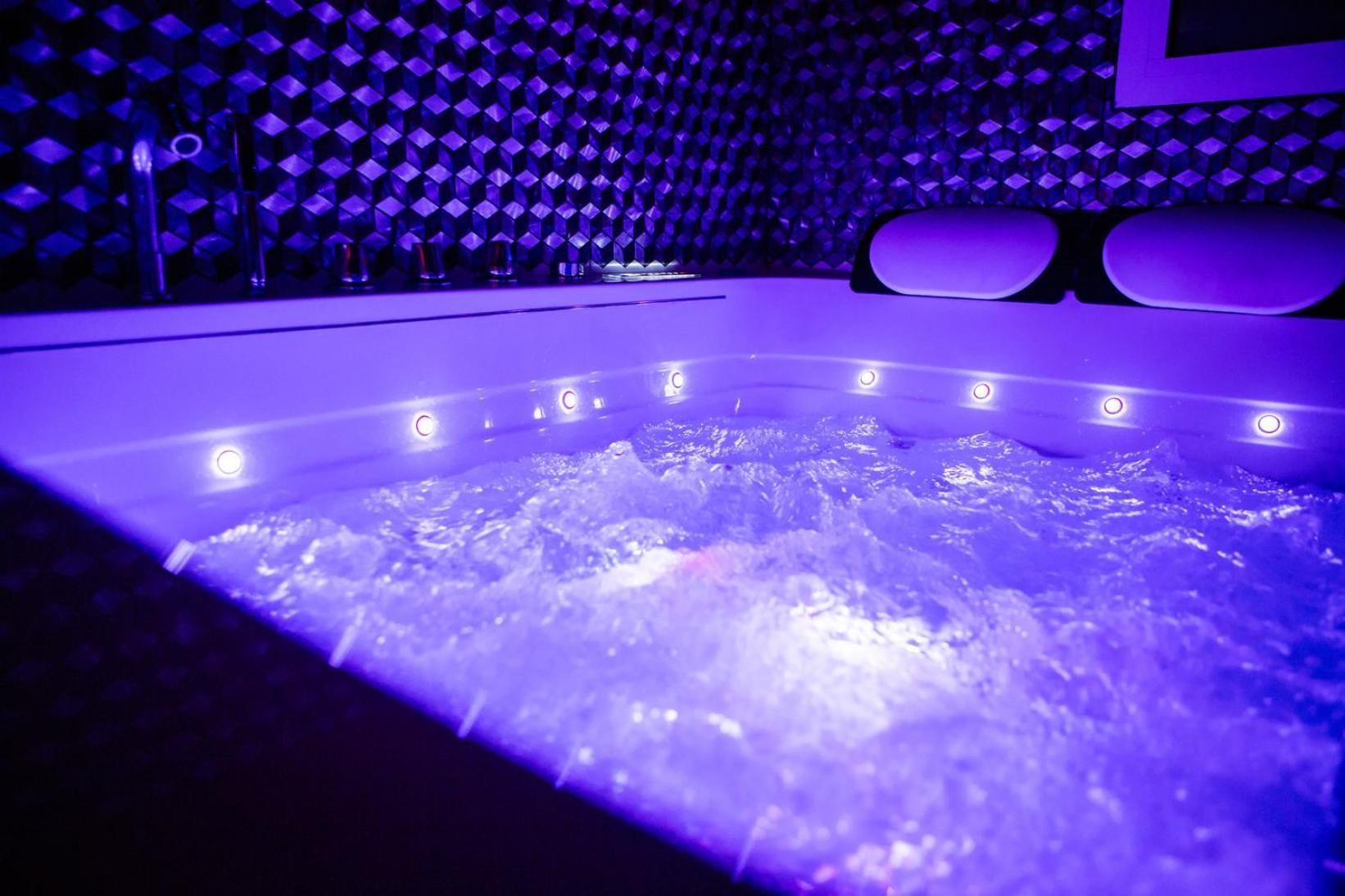 Suite Glamour & Spa Dijon Exteriör bild